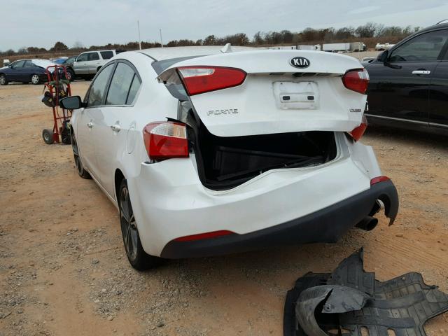 KNAFZ4A84F5332379 - 2015 KIA FORTE EX WHITE photo 3