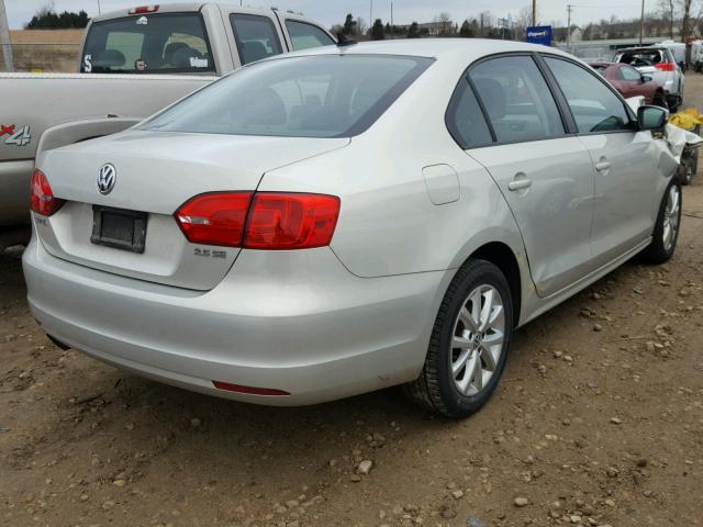 3VWDZ7AJ2BM377952 - 2011 VOLKSWAGEN JETTA SE GRAY photo 4