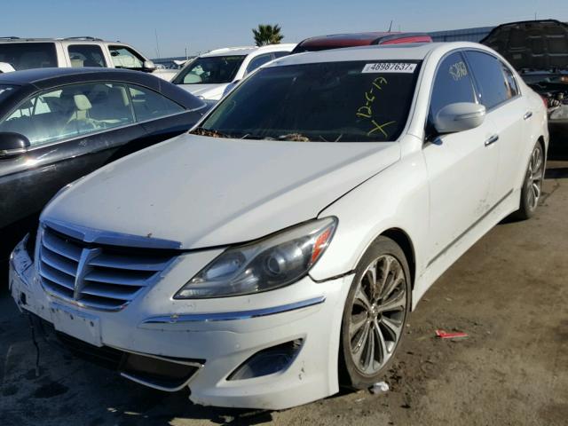 KMHGC4DH7DU240458 - 2013 HYUNDAI GENESIS 5. WHITE photo 2