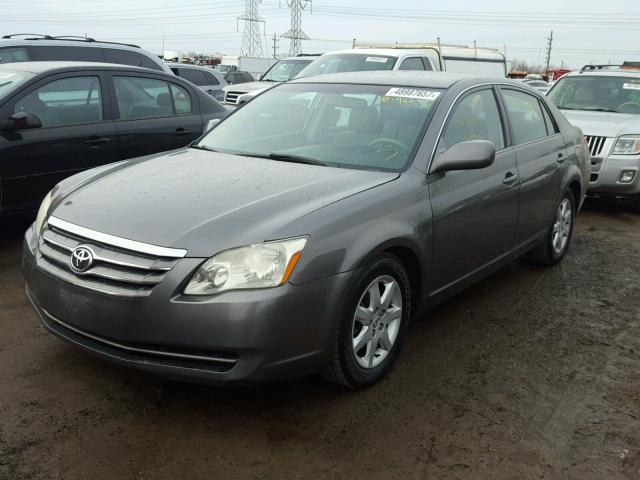 4T1BK36B96U122155 - 2006 TOYOTA AVALON XL GRAY photo 2