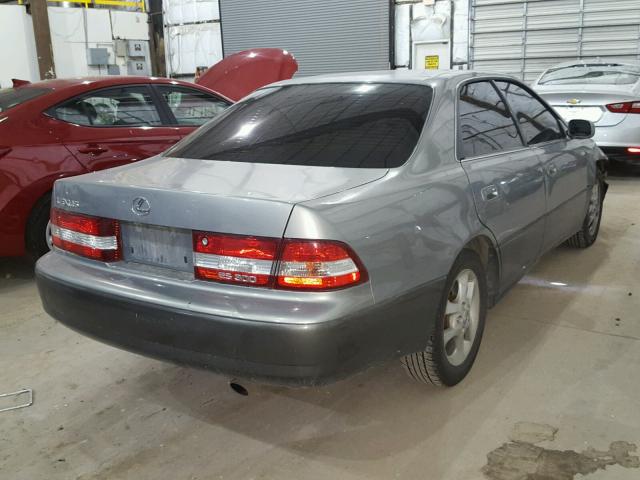 JT8BF28G610330844 - 2001 LEXUS ES 300 GRAY photo 4