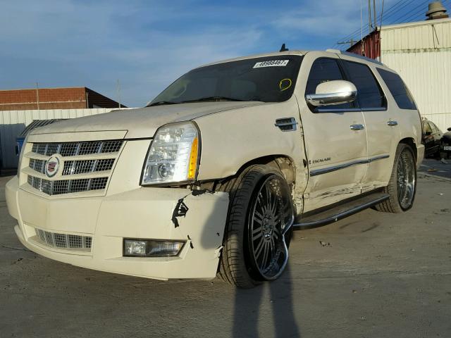 1GYEC63807R362928 - 2007 CADILLAC ESCALADE L CREAM photo 2