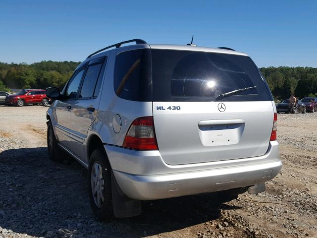 4JGAB72E3YA162481 - 2000 MERCEDES-BENZ ML 430 SILVER photo 3