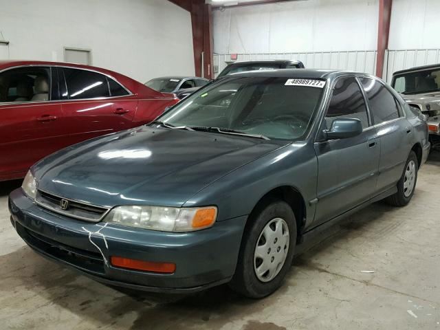 1HGCD563XVA023482 - 1997 HONDA ACCORD LX BLUE photo 2