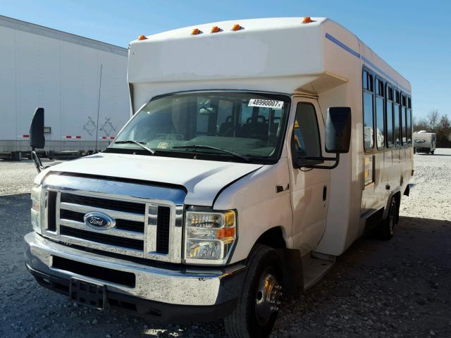 1FDFE45PX9DA15597 - 2009 FORD ECONOLINE WHITE photo 2