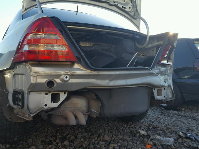 WDBRF81J65F590445 - 2005 MERCEDES-BENZ C 240 4MAT SILVER photo 9