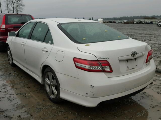4T1BF3EK6AU513102 - 2010 TOYOTA CAMRY BASE WHITE photo 3