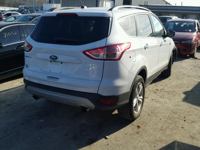 1FMCU0GX1EUD43139 - 2014 FORD ESCAPE SE WHITE photo 4