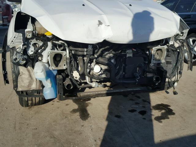 1FMCU0GX1EUD43139 - 2014 FORD ESCAPE SE WHITE photo 9