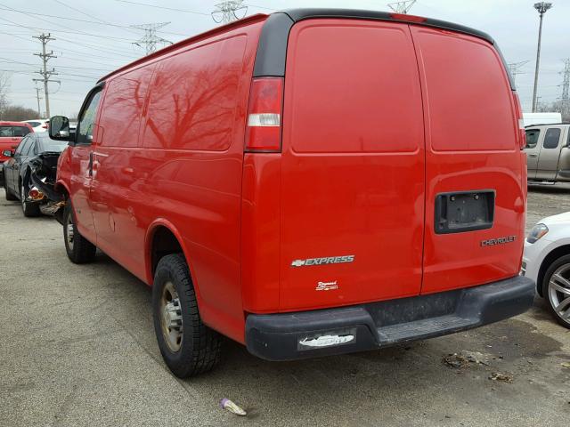 1GCGG25V241202218 - 2004 CHEVROLET EXPRESS G2 RED photo 3