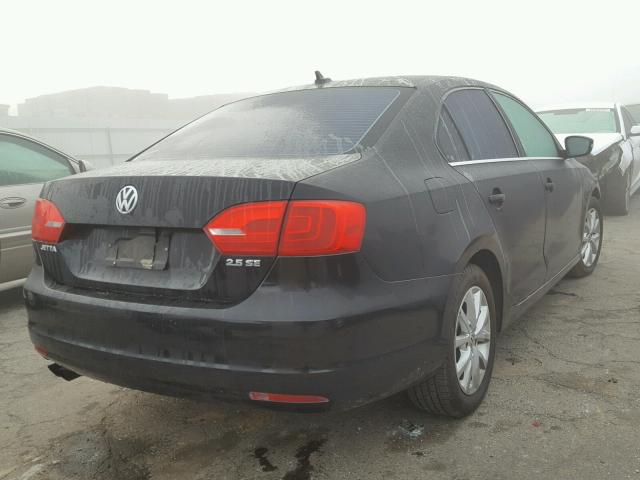 3VWDP7AJ6DM351279 - 2013 VOLKSWAGEN JETTA SE 白色 照片 4