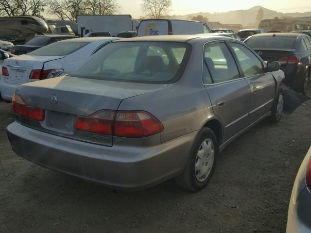 1HGCG667XYA133646 - 2000 HONDA ACCORD EX SILVER photo 4