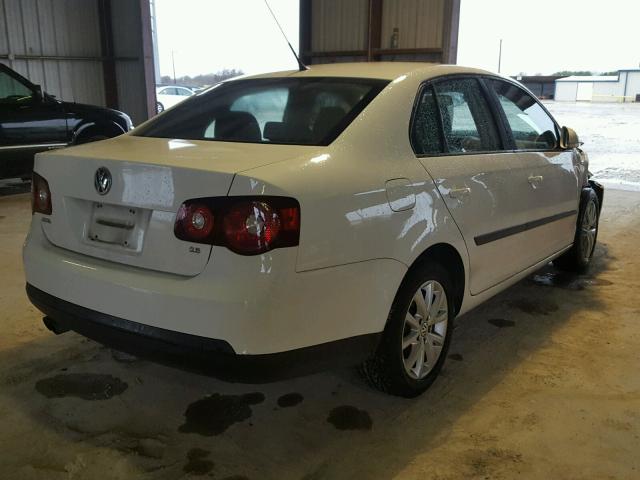 3VWAX7AJ6AM073062 - 2010 VOLKSWAGEN JETTA LIMI WHITE photo 4