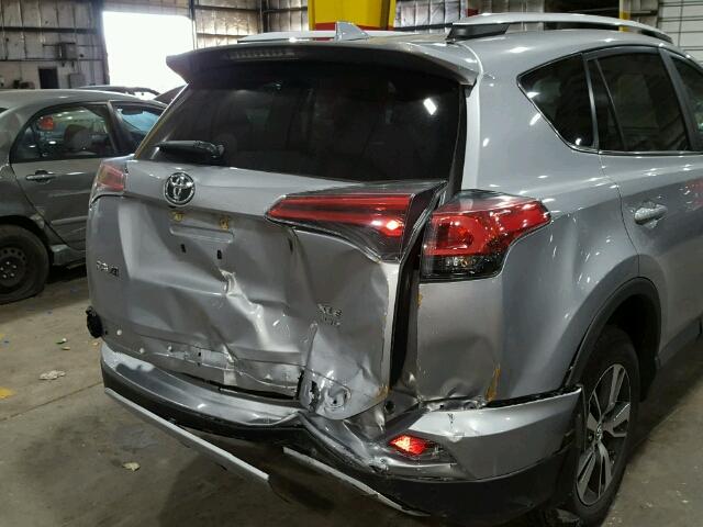 2T3RFREV3GW474772 - 2016 TOYOTA RAV4 XLE SILVER photo 9