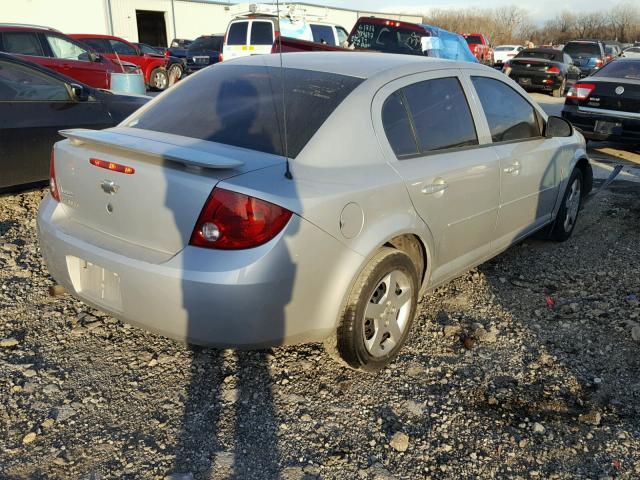 1G1AL55F577266386 - 2007 CHEVROLET COBALT LT SILVER photo 4