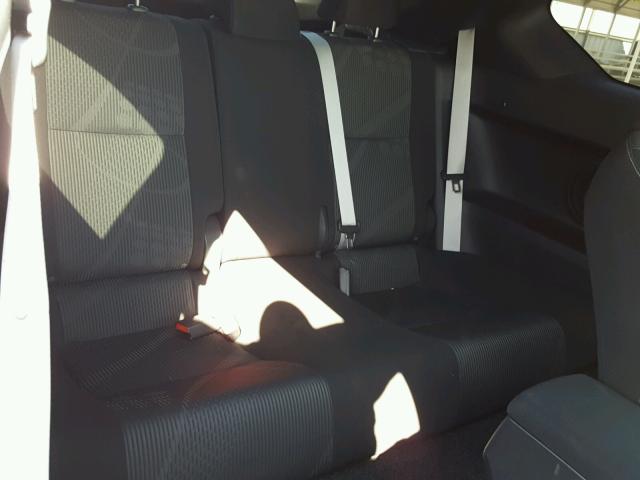 JTKJF5C72E3072390 - 2014 TOYOTA SCION TC 银色 照片 6