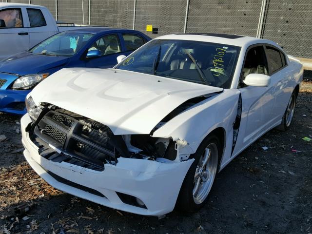 2C3CDXCT9DH534877 - 2013 DODGE CHARGER R/ WHITE photo 2