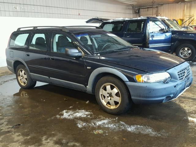 YV1SZ58D111007788 - 2001 VOLVO V70 XC BLUE photo 1