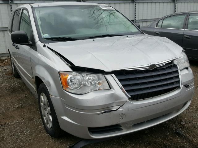 2A8HR44H08R731750 - 2008 CHRYSLER TOWN & COU SILVER photo 1