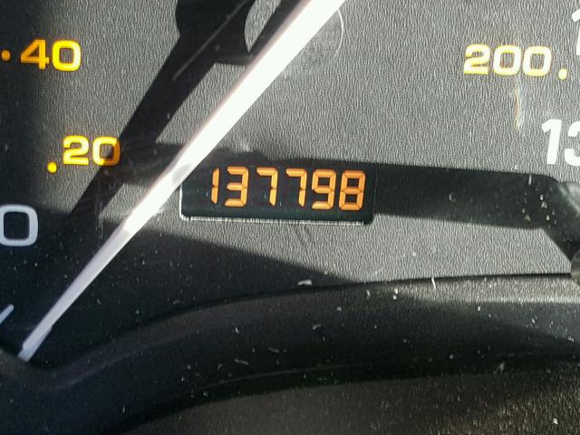 1G8ZR12782Z232707 - 2002 SATURN SC2 SILVER photo 8