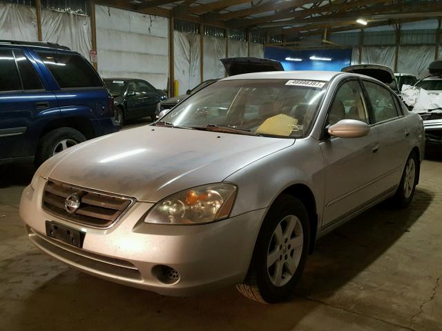 1N4AL11D03C158026 - 2003 NISSAN ALTIMA BAS SILVER photo 2