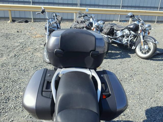 WB1044006CZW20733 - 2012 BMW R1200 RT CHARCOAL photo 6