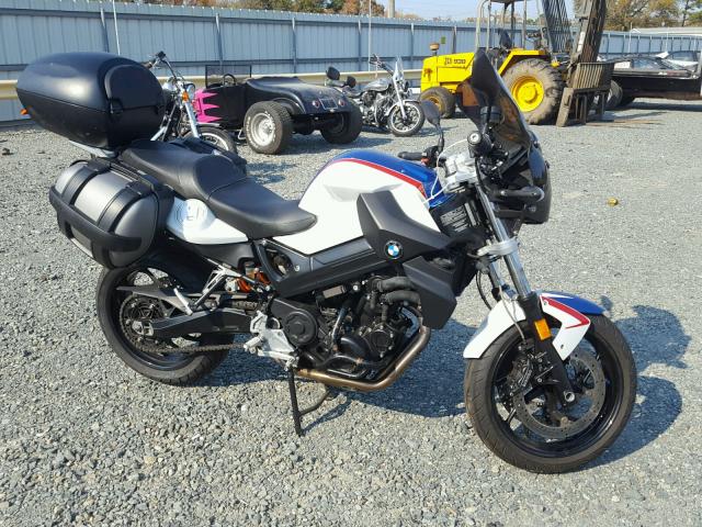 WB1022703BZS50467 - 2011 BMW F800 R WHITE photo 9