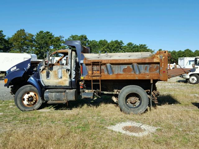 3FRXF75P98V661608 - 2008 FORD F750 SUPER BLUE photo 10