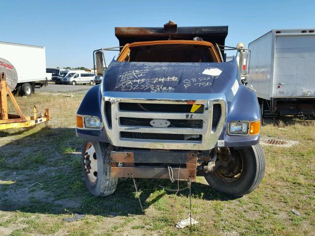 3FRXF75P98V661608 - 2008 FORD F750 SUPER BLUE photo 9