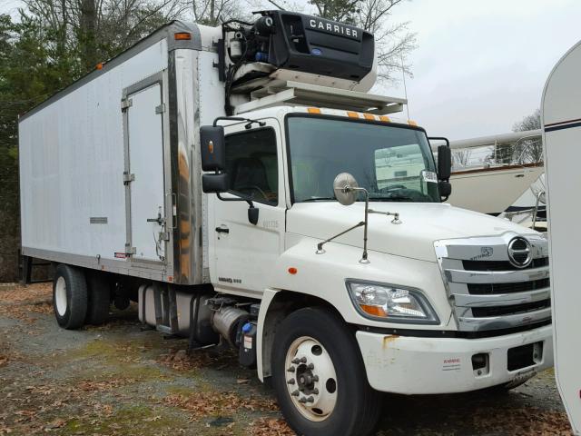 5PVNJ8JR0C4S50477 - 2012 HINO 258/268 WHITE photo 1