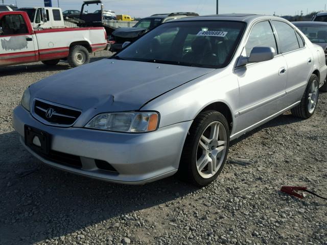 19UUA5678YA016311 - 2000 ACURA 3.2TL SILVER photo 2