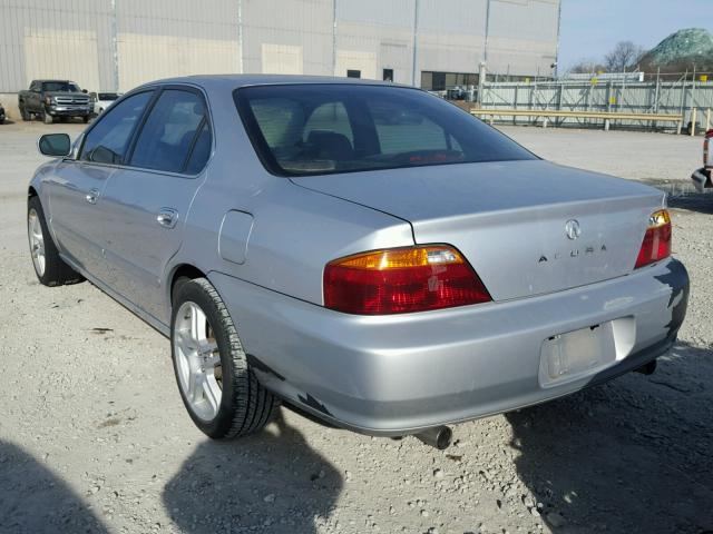 19UUA5678YA016311 - 2000 ACURA 3.2TL SILVER photo 3