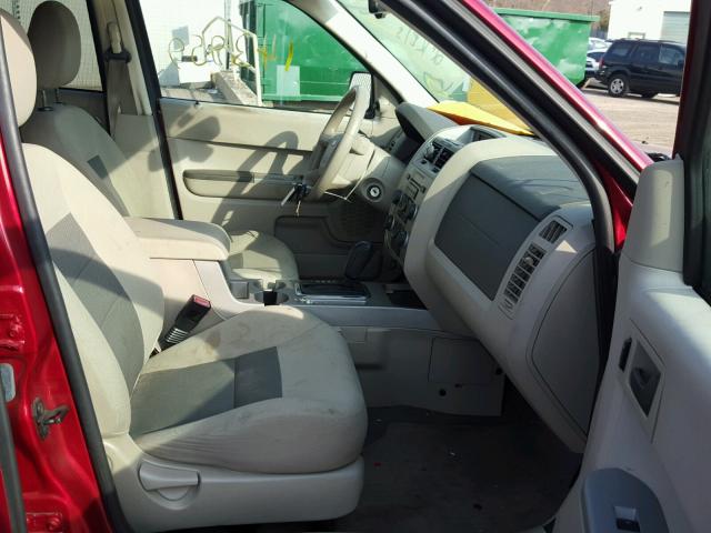 1FMCU93168KA39116 - 2008 FORD ESCAPE XLT RED photo 5