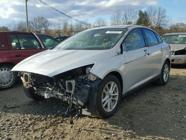 1FADP3F26GL227943 - 2016 FORD FOCUS SE SILVER photo 2