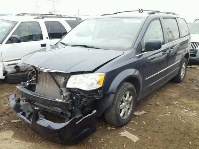 2A8HR54149R567834 - 2009 CHRYSLER TOWN & COU BLUE photo 2
