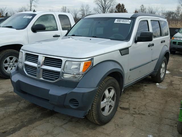 1D8GU28K28W234123 - 2008 DODGE NITRO SXT SILVER photo 2