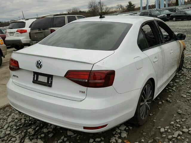 3VWD17AJ0GM413717 - 2016 VOLKSWAGEN JETTA SPOR WHITE photo 4