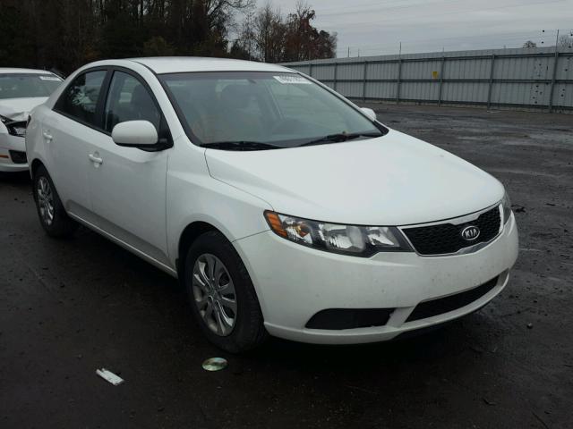 KNAFT4A25B5402432 - 2011 KIA FORTE LX WHITE photo 1