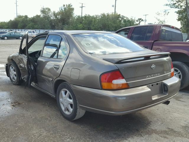 1N4DL01D8WC195093 - 1998 NISSAN ALTIMA XE BROWN photo 3