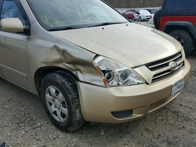 KNDMB233066068799 - 2006 KIA SEDONA EX GOLD photo 9