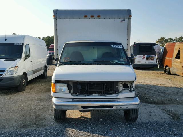 1FDWE35L85HA76618 - 2005 FORD E350 WHITE photo 9