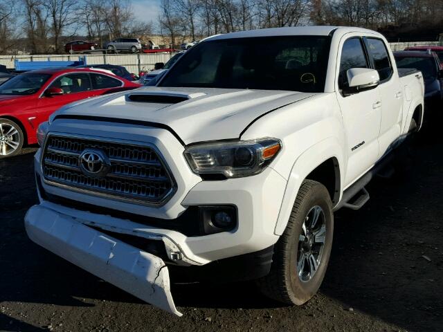 5TFAZ5CNXGX020126 - 2016 TOYOTA TACOMA DOU WHITE photo 2