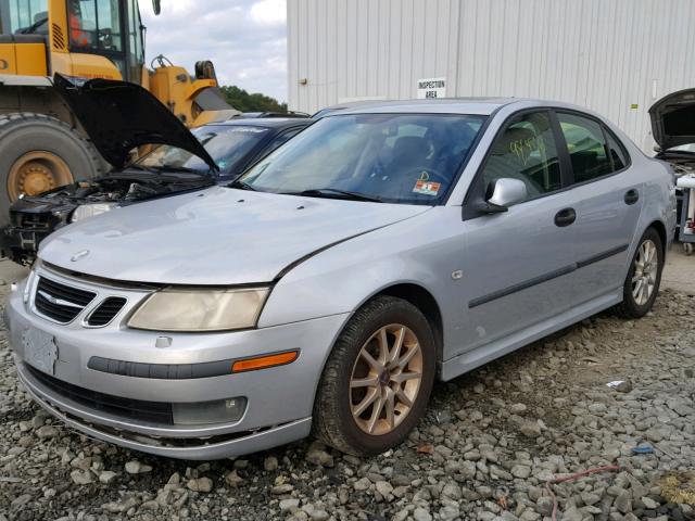 YS3FB49S541004652 - 2004 SAAB 9-3 LINEAR SILVER photo 2