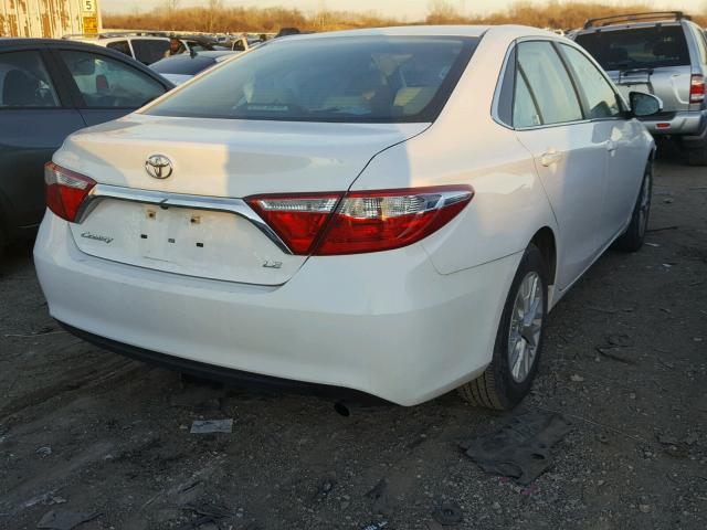 4T1BF1FK1GU259133 - 2016 TOYOTA CAMRY LE WHITE photo 4