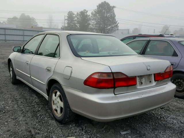 1HGCG6673WA233584 - 1998 HONDA ACCORD EX GOLD photo 3