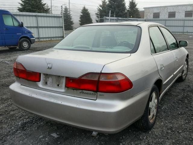 1HGCG6673WA233584 - 1998 HONDA ACCORD EX GOLD photo 4