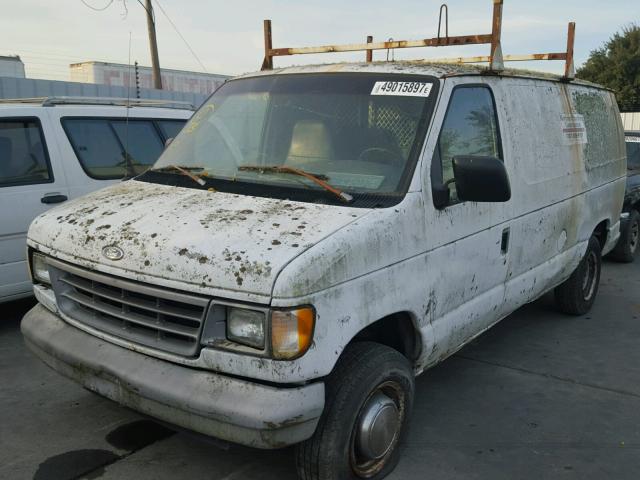 1FTFE24Y6THB23752 - 1996 FORD ECONOLINE WHITE photo 2