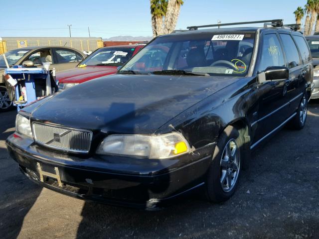 YV1LW5642W2360235 - 1998 VOLVO V70 GLT/AW BLACK photo 2