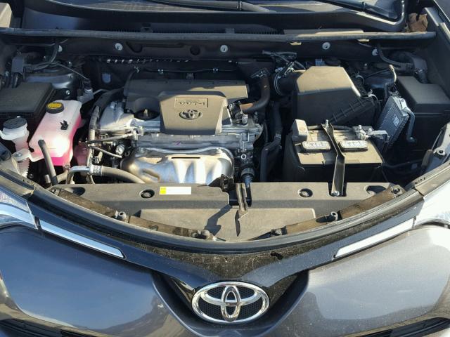 2T3ZFREV2GW240347 - 2016 TOYOTA RAV4 LE GRAY photo 7