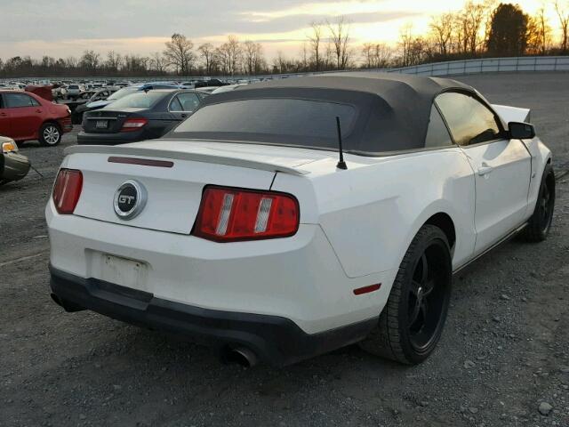 1ZVBP8FFXC5222600 - 2012 FORD MUSTANG GT WHITE photo 4